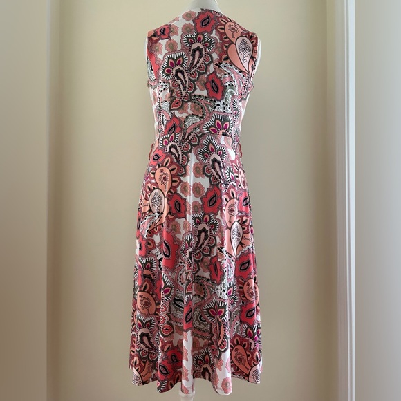 Pretty Paisley Print Dress - Picture 6 of 6